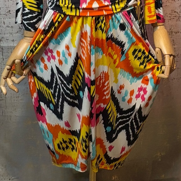 Fashion to Figure Multicolor Abstract Dress - Picture 3 of 10